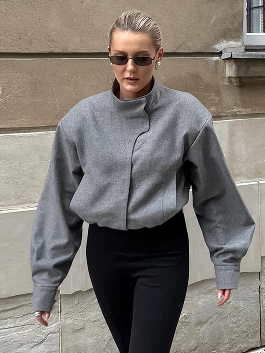 Manteau gris à col montant en laine
