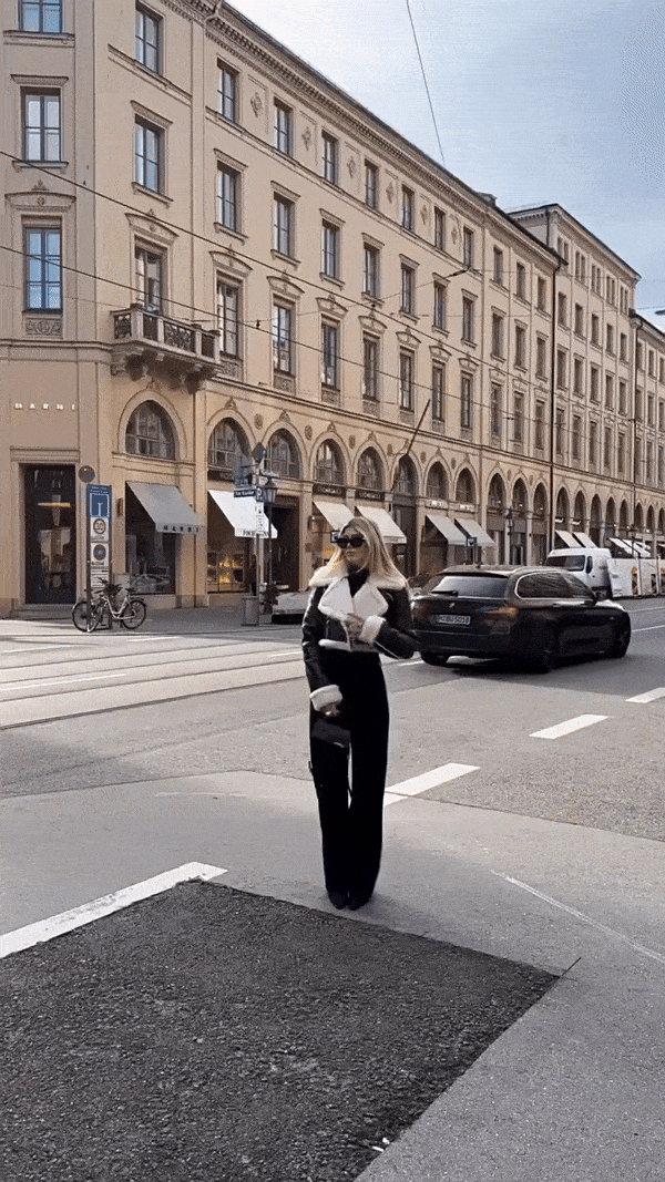 Manteau court intégré en fourrure tendance