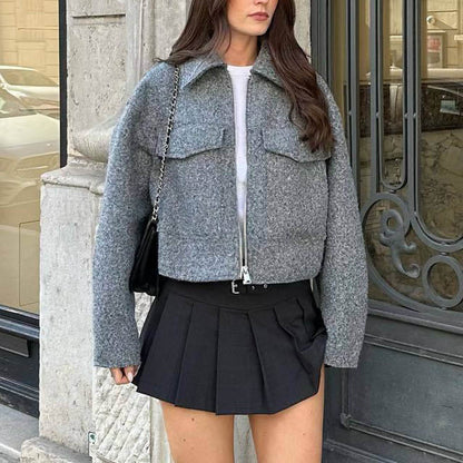 Veste courte en laine et cuir avec perles