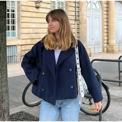 Manteau court en laine à double boutonnage pour femme