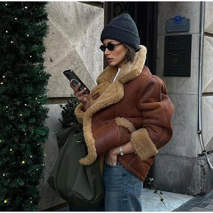 Manteau chaud en laine d'agneau femme