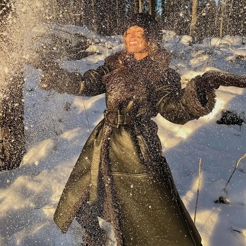 Manteau chaud en fourrure à col carré