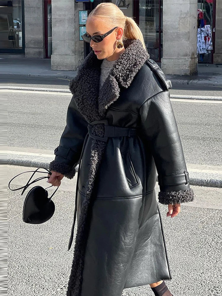 Manteau chaud en fourrure à col carré