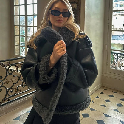 Manteau chaud en fourrure à col carré