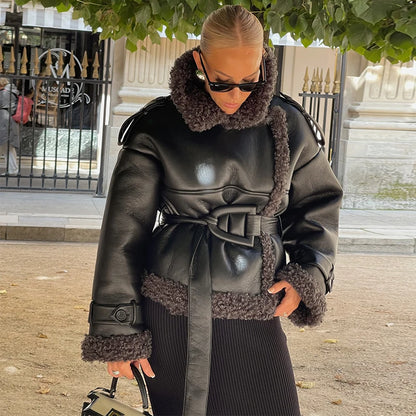 Manteau chaud en fourrure à col carré