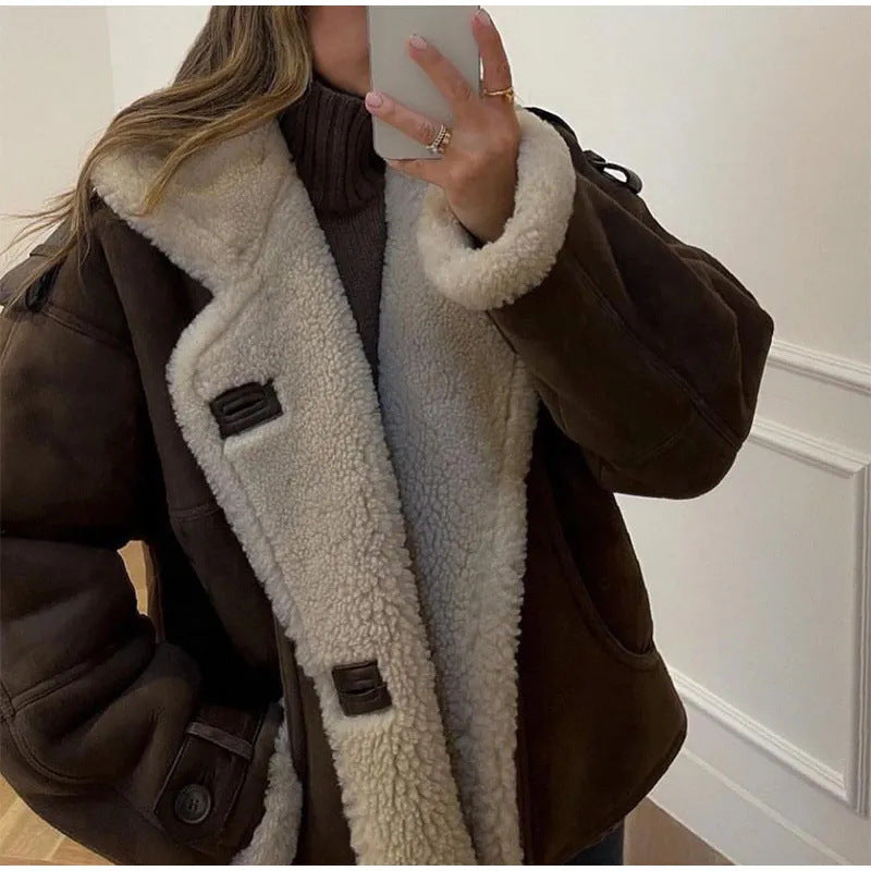 Manteau chaud en laine d'agneau femme